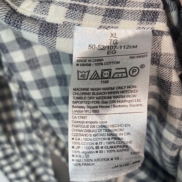 Banana Republic Luxe Flannel Grant Fit Black and White Checkered Shirt - Picture 10 of 10